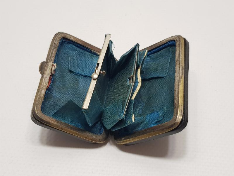 OSMANLI DÖNEMİ ÜZERİ GÜMÜŞ KAKMA BAĞA MADENİ PARA CÜZDANI