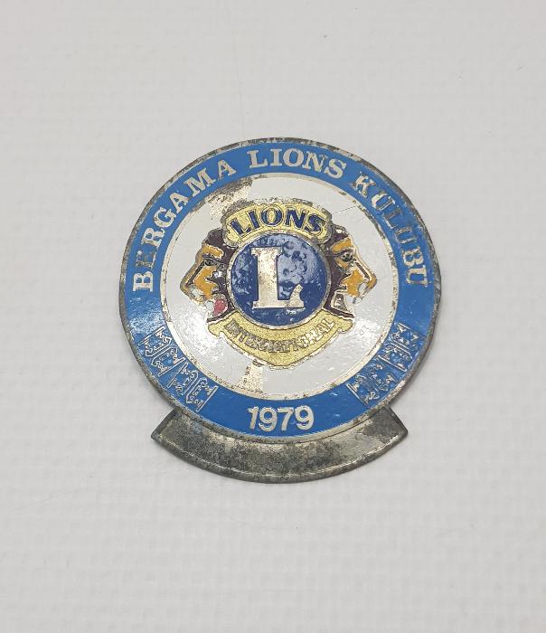 1979 BERGAMA LİONS KULÜBÜ ROZETİ 