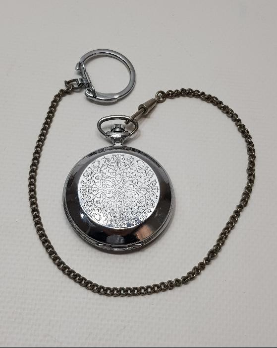 ANTİKA RUS YAPIMI GRAVÜRLÜ MOLNİA CEP SAATİ