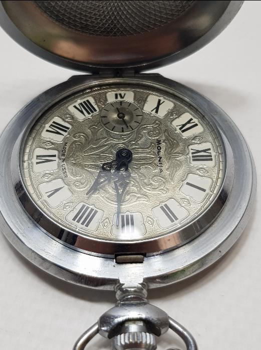 ANTİKA RUS YAPIMI GRAVÜRLÜ MOLNİA CEP SAATİ