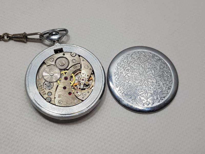 ANTİKA RUS YAPIMI GRAVÜRLÜ MOLNİA CEP SAATİ