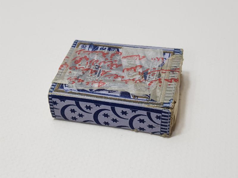 OSMANLI DÖNEMİ AY YILDIZLI VE ÜZERİ OSMANLICA YAZILI DİVİT UCU KUTUSU