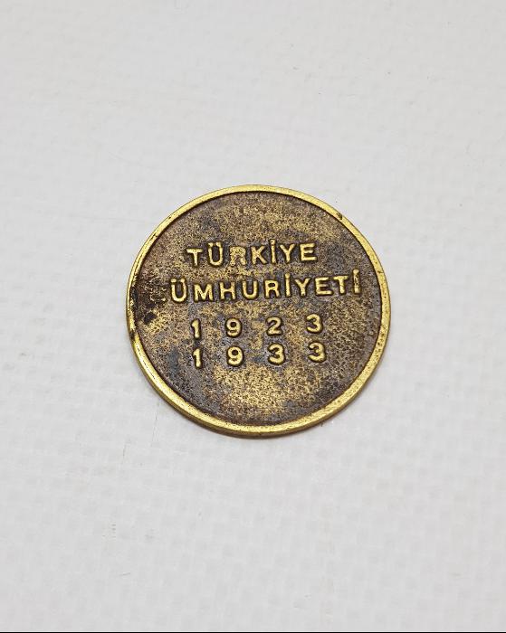TÜRKİYE CUMHURİYETİNİN 10. YIL MADALYASI 