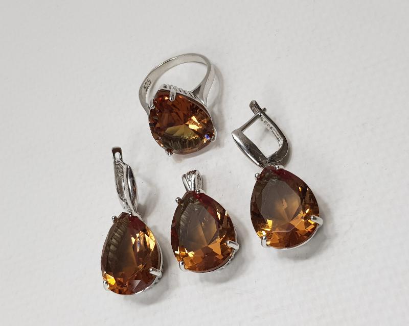 ZULTANİT TAŞLI GÜMÜŞ TAKI SETİ