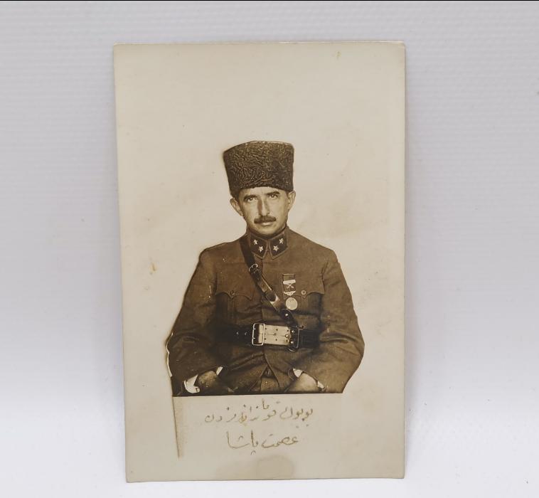 İSTİKLAL MADALYALI KALPAKLI GENERAL İSMET İNÖNÜ FOTOĞRAFI 