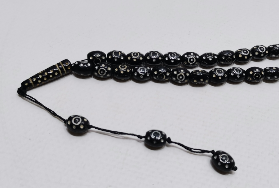 NADİR RENKTE OSMANLI DÖNEMİ GÜMÜŞ VARAKLI BEYKOZ NAMAZ TESPİHİ