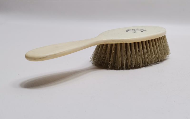 OSMANLI DÖNEMİ CH İNİSİYALLİ FİLDİŞİ ELBİSE FIRÇASI