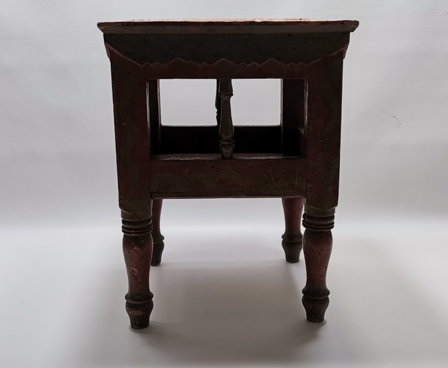 OSMANLI DÖNEMİ KÖK BOYALI EDİRNEKARİ KAHVECİ MASASI