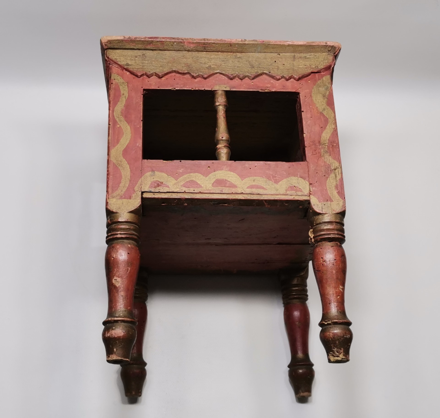 OSMANLI DÖNEMİ KÖK BOYALI EDİRNEKARİ KAHVECİ MASASI