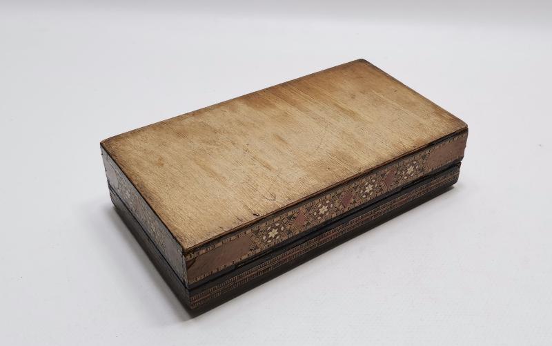 OSMANLI DÖNEMİ MARKÜTERİ İŞÇİLİKLİ AHŞAP KUTU