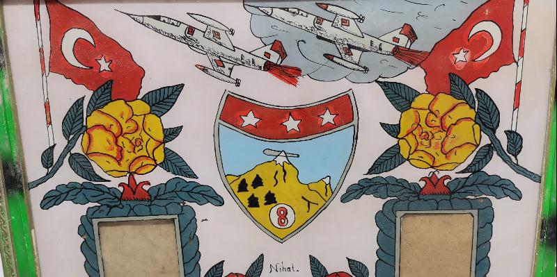 TÜRK HAVA KUVVETLERİ 8. ANA JET ÜSSÜ KONULU CAM ALTI TABLO