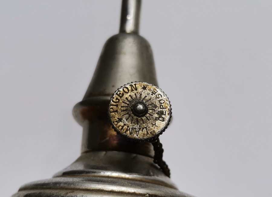 ÜZERİ YAZILI NADİR VAGON LAMBASI