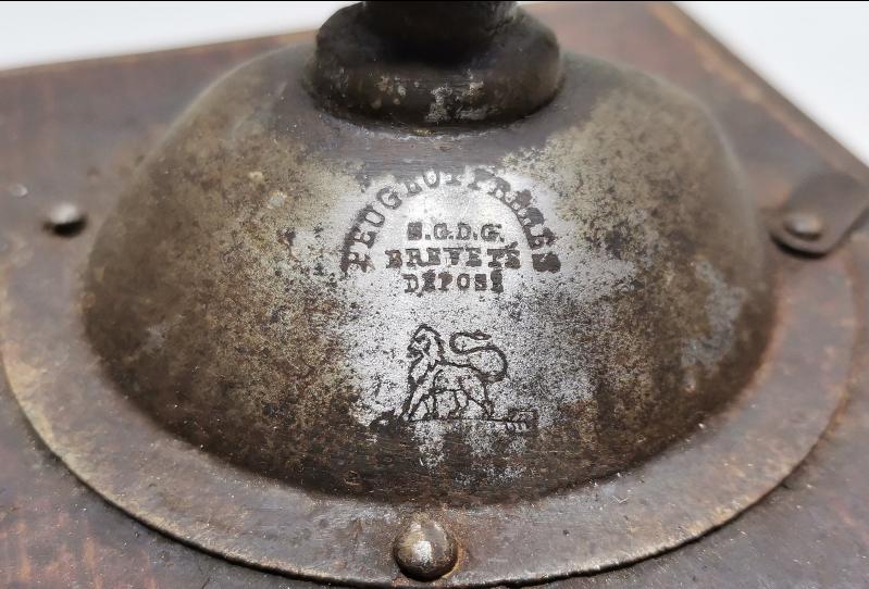 1870'LERDEN PEUGEOT KAHVE DEĞİRMENİ 