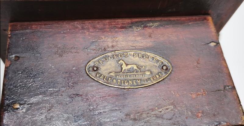 1870'LERDEN PEUGEOT KAHVE DEĞİRMENİ 