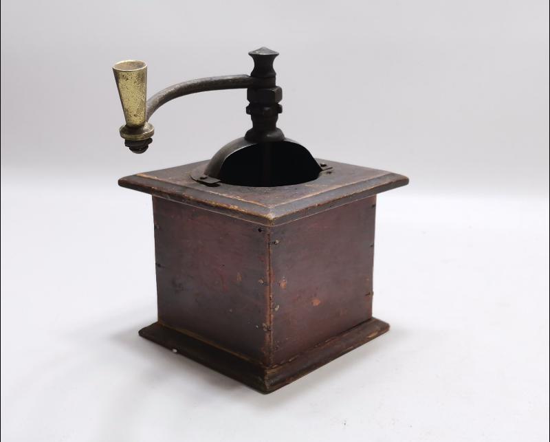 1870'LERDEN PEUGEOT KAHVE DEĞİRMENİ 