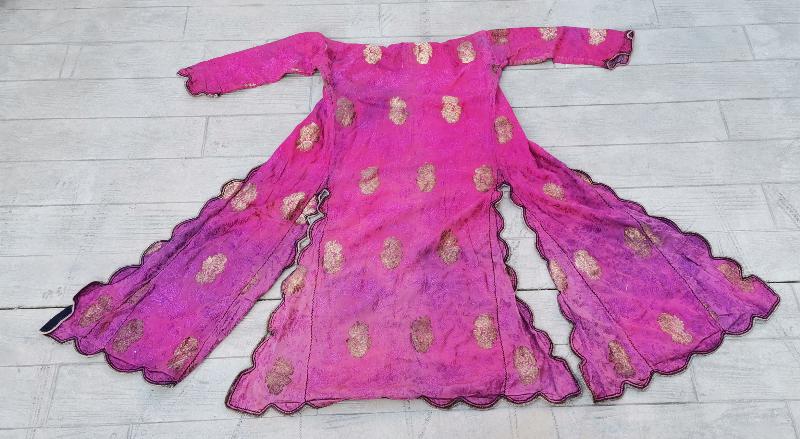 OSMANLI DÖNEMİ ALTIN SIRMA İŞLMELİ İPEK ELMASİYE ÜÇ ETEK 