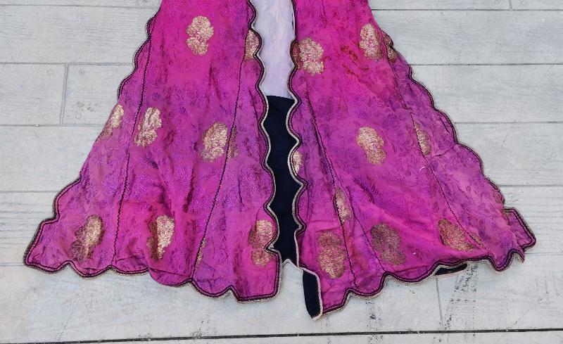 OSMANLI DÖNEMİ ALTIN SIRMA İŞLMELİ İPEK ELMASİYE ÜÇ ETEK 