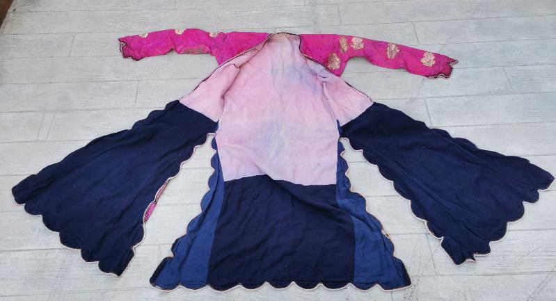 OSMANLI DÖNEMİ ALTIN SIRMA İŞLMELİ İPEK ELMASİYE ÜÇ ETEK 