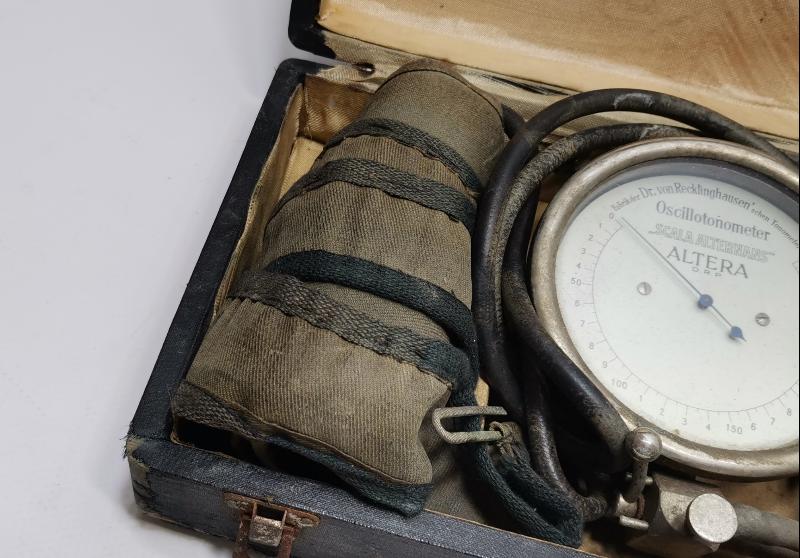 OSMANLI TIP TARİHİ: I.M.FARHI ISTANBUL YAZILI KUTUSU İÇİNDE TANSİYON ALETİ