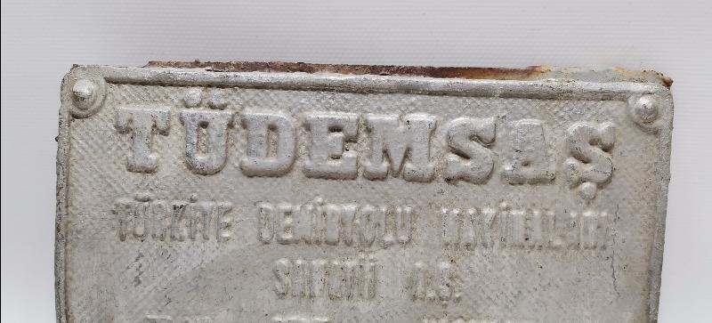 TÜDEMSAŞ TÜRKİYE DEMİRYOLU MAKİNALARI SANAYİ A.Ş. TABELASI