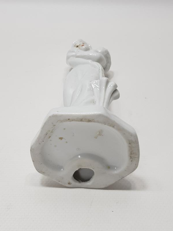 ANTİKA PORSELEN KADIN BİBLOSU