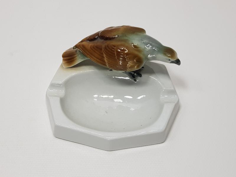 CARL SCHEİDİG KUŞ APLİKLİ PORSELEN KÜL TABLASI