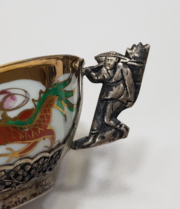 ESKİ JAPON İŞİ GÜMÜŞ & PORSELEN SAKE FİNCANI