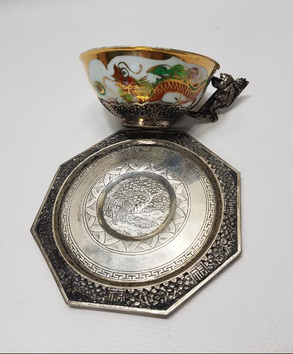 ESKİ JAPON İŞİ GÜMÜŞ & PORSELEN SAKE FİNCANI