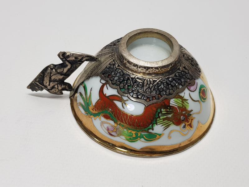 ESKİ JAPON İŞİ GÜMÜŞ & PORSELEN SAKE FİNCANI