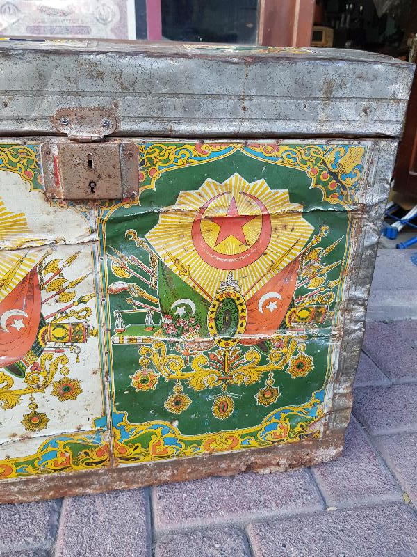 OSMANLI DEVLET ARMALARIYLA SÜSLÜ ÇEYİZ SANDIĞI