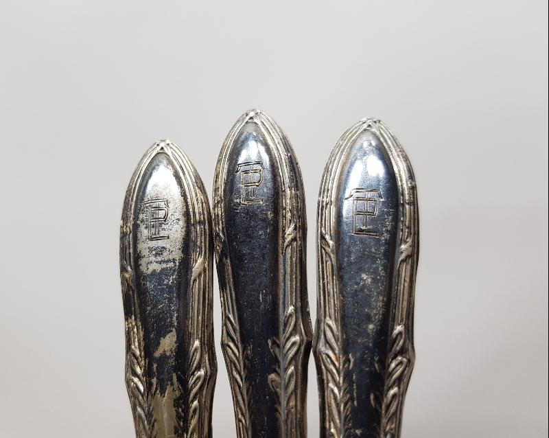 OSMANLI DÖNEMİ RUMCA İNİSİYALLİ GÜMÜŞ KAPLAMA SEYAHAT TAKIMI