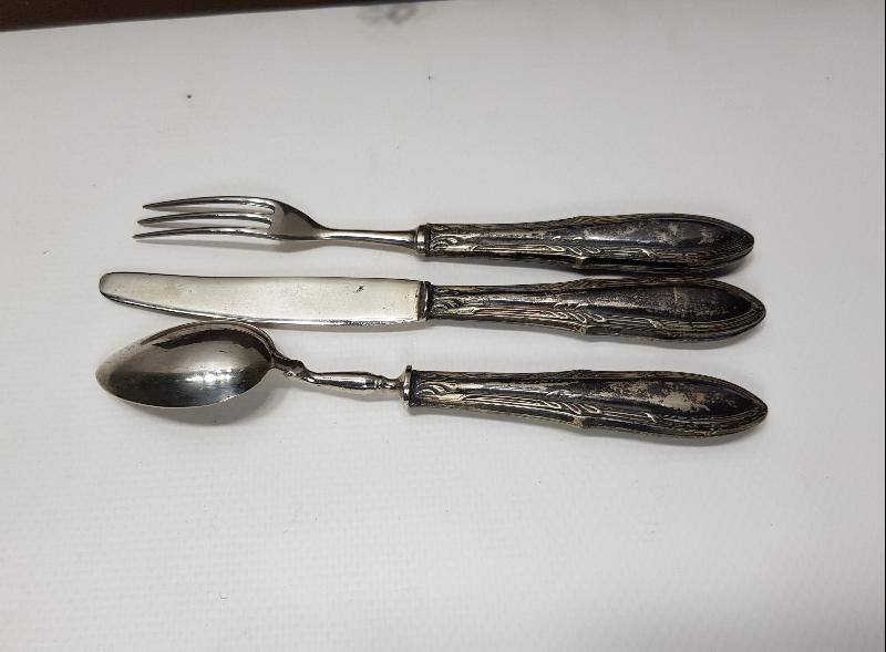 OSMANLI DÖNEMİ RUMCA İNİSİYALLİ GÜMÜŞ KAPLAMA SEYAHAT TAKIMI