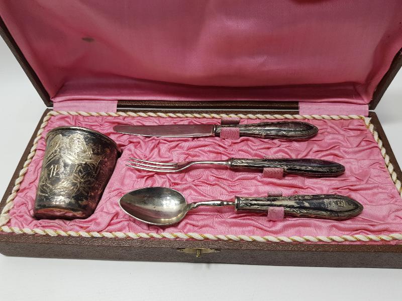 OSMANLI DÖNEMİ RUMCA İNİSİYALLİ GÜMÜŞ KAPLAMA SEYAHAT TAKIMI