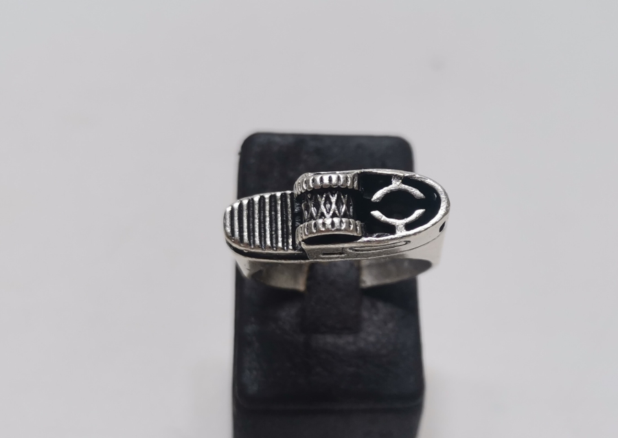 ÇAKMAK FORMUNDA YAPILMIŞ ÖZEL ÜRETİM GÜMÜŞ YÜZÜK