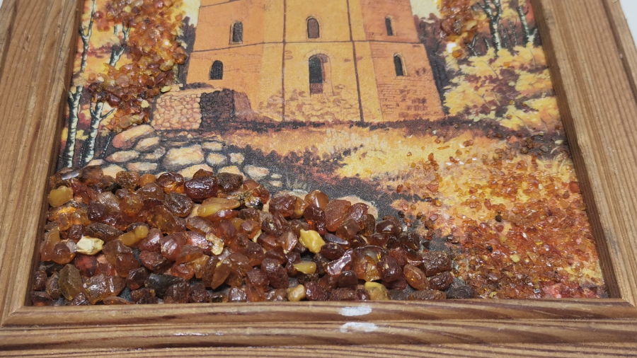 DAMLA KEHRİBARLARLA SÜSLÜ ANTİKA TABLO