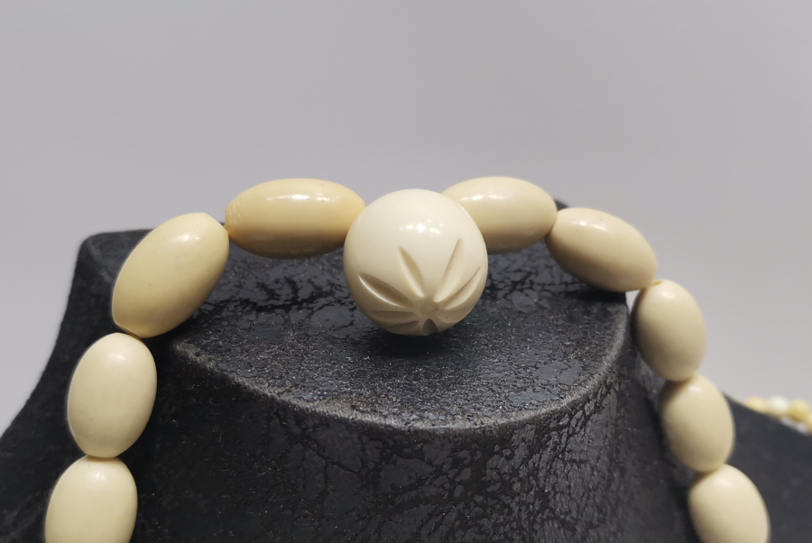 FİL DİŞİ VE BAKALİT PARÇALARLA DİZAYN EDİLMİŞ OSMANLI DÖNEMİ GERDANLIK