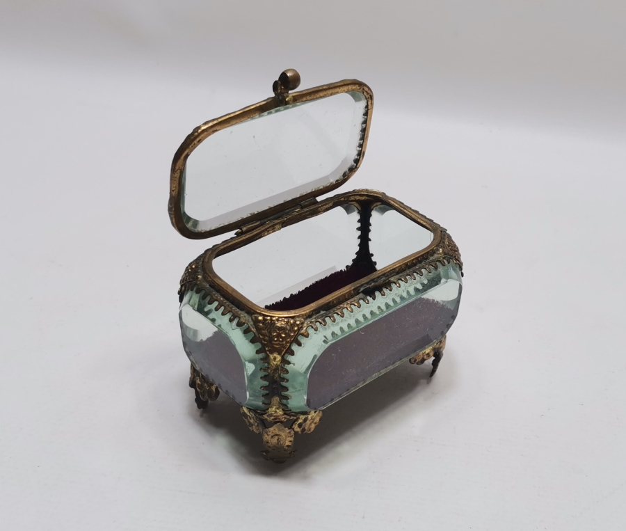 KRİSTAL CAMLI ANTİKA FRANSIZ TEŞHİR KUTUSU