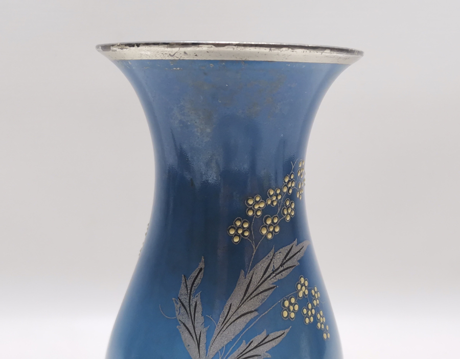 MİNE İŞÇİLİKLİ ANTİKA PORSELEN VAZO