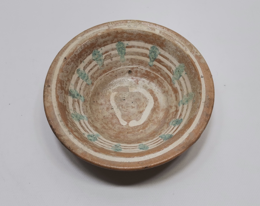 OSMANLI DÖNEMİ AKITMALI KINIK TOPRAK TABAK