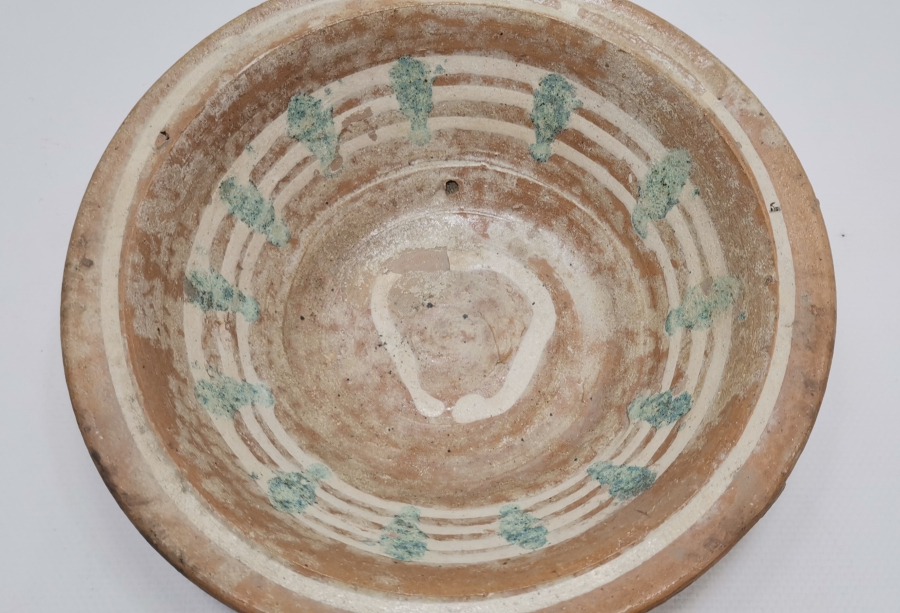 OSMANLI DÖNEMİ AKITMALI KINIK TOPRAK TABAK