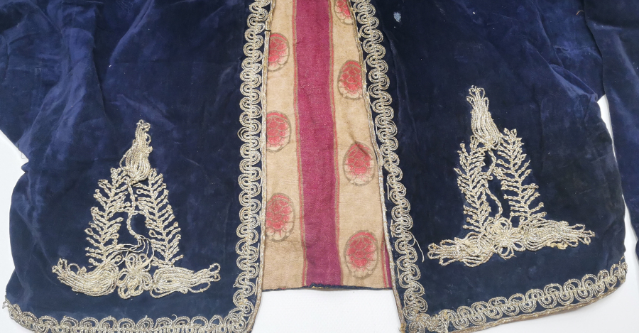 OSMANLI DÖNEMİ İPEK KADİFE ÜZERİ SIRMA İŞÇİLİKLİ GELİN CEPKENİ