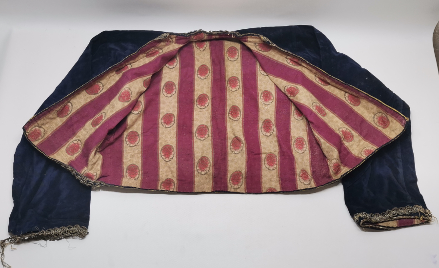 OSMANLI DÖNEMİ İPEK KADİFE ÜZERİ SIRMA İŞÇİLİKLİ GELİN CEPKENİ