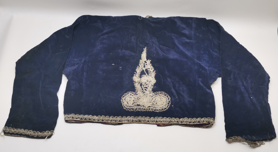 OSMANLI DÖNEMİ İPEK KADİFE ÜZERİ SIRMA İŞÇİLİKLİ GELİN CEPKENİ