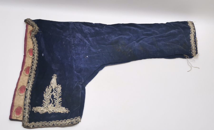 OSMANLI DÖNEMİ İPEK KADİFE ÜZERİ SIRMA İŞÇİLİKLİ GELİN CEPKENİ