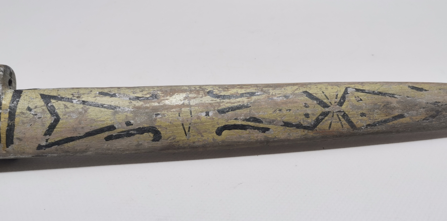 OSMANLI DÖNEMİ ÜZERİ KÖK BOYALI ÇOK NADİR ÇERKES KAMASI FORMUNDA YAPILMIŞ AHŞAP OYUNCAK