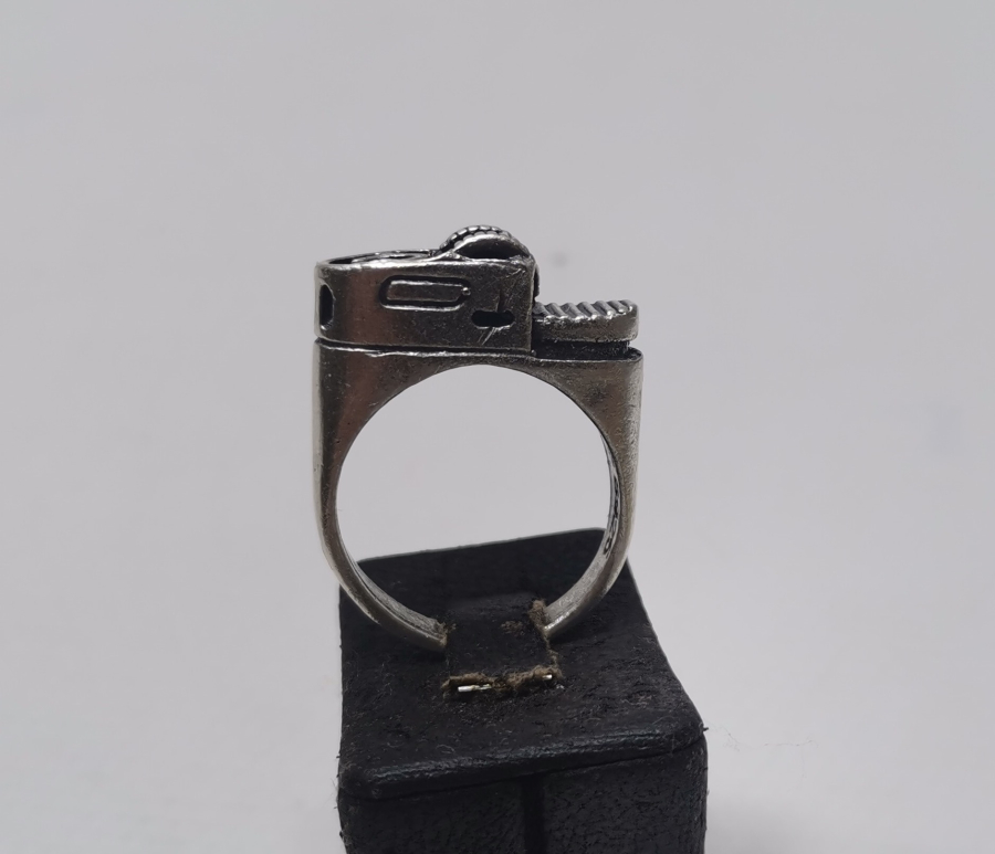 ÇAKMAK FORMUNDA YAPILMIŞ ÖZEL ÜRETİM GÜMÜŞ YÜZÜK