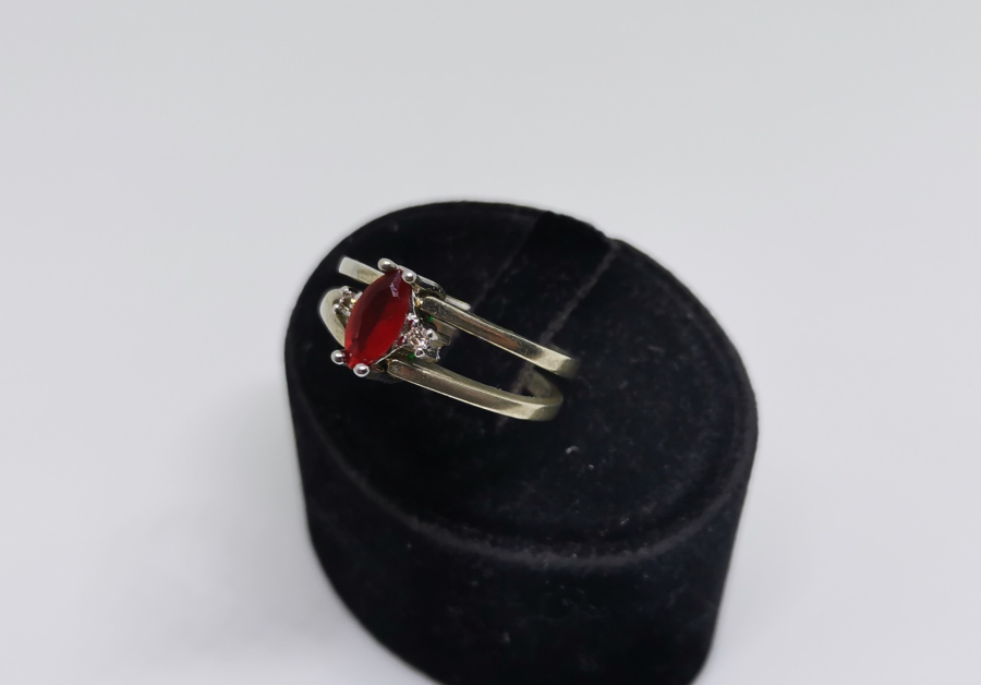 ÇİFT TARAFLI PIRLANTA TAŞLI ÖZEL YAPIM YÜZÜK