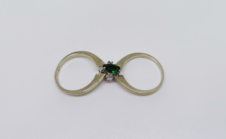 ÇİFT TARAFLI PIRLANTA TAŞLI ÖZEL YAPIM YÜZÜK