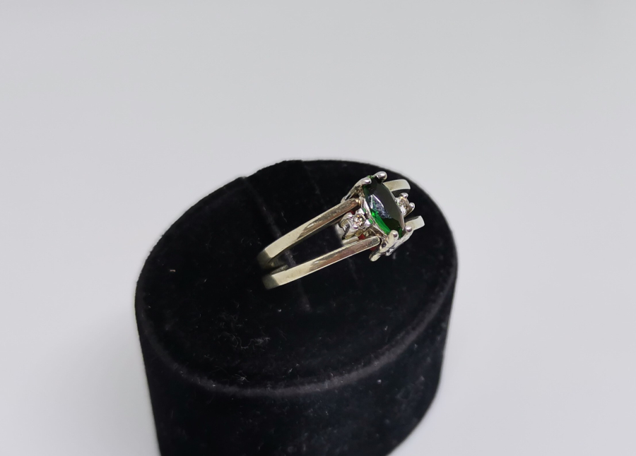 ÇİFT TARAFLI PIRLANTA TAŞLI ÖZEL YAPIM YÜZÜK