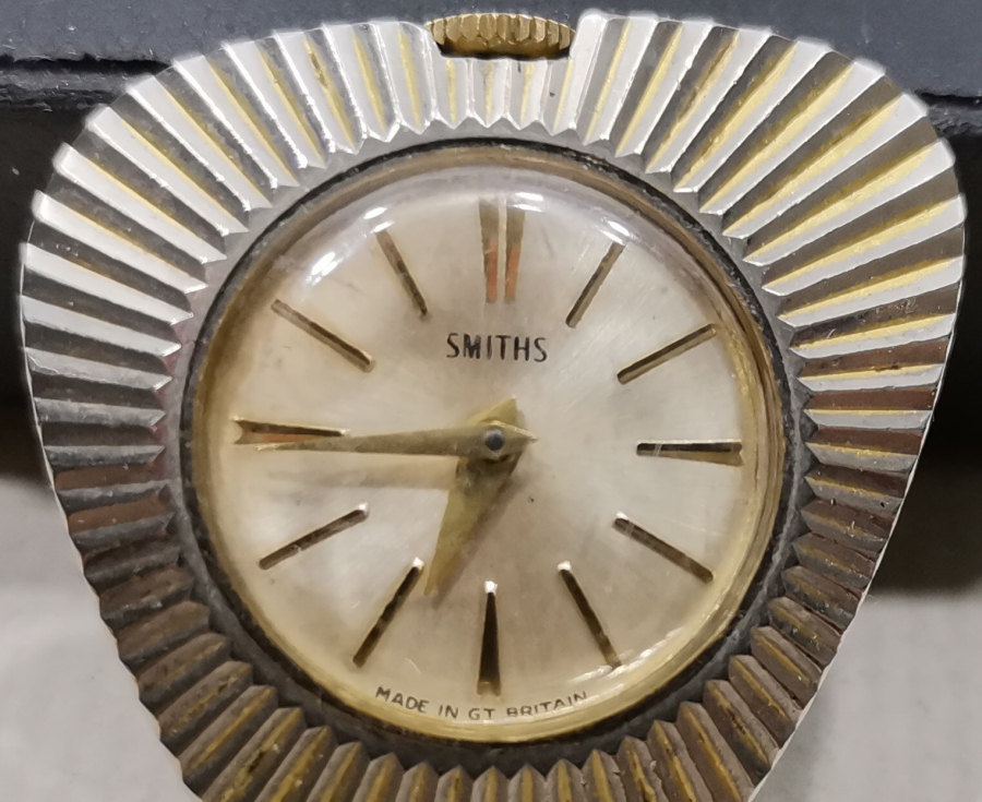 KURMALI ANTİKA KOLYE SAAT